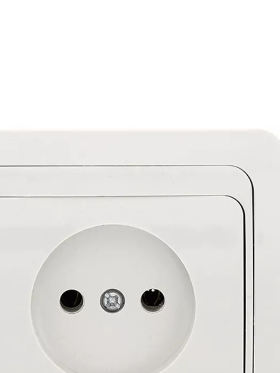 Розетка 1 СП без заземления Лондон белая 624123 